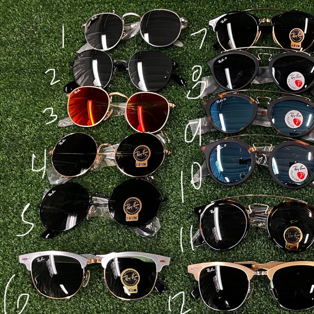 Ray-Ban sunglasses πΆοΈ - Picture 2 of 5